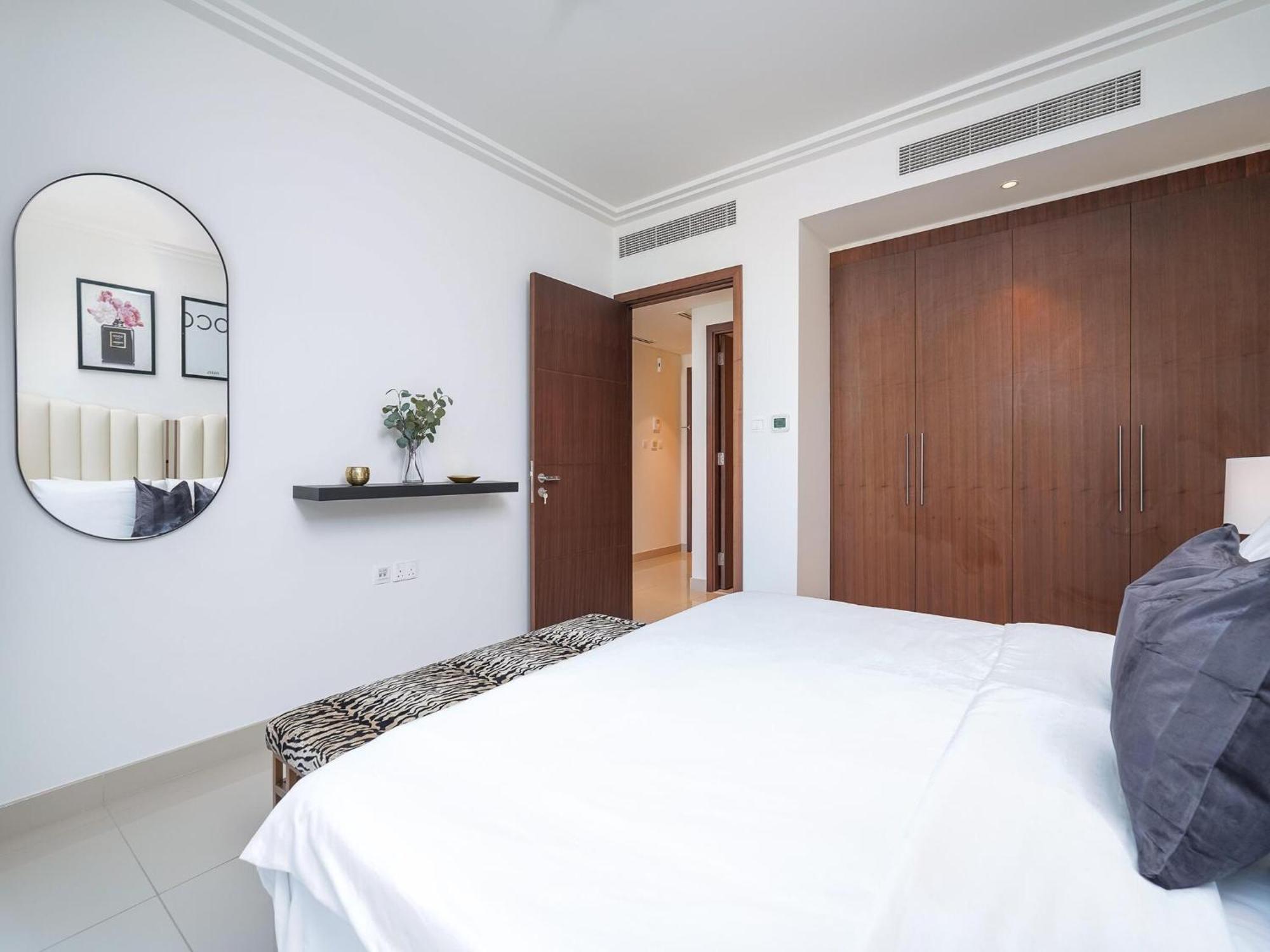 Luxurious Stylish Apartments Across Dubai Mall Burj Khalifa City Views מראה חיצוני תמונה